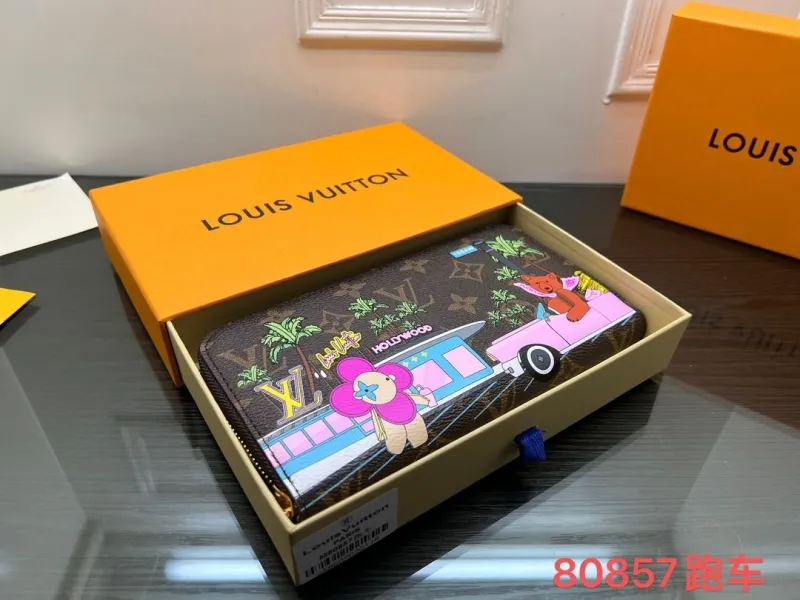 LV Wallets-2339