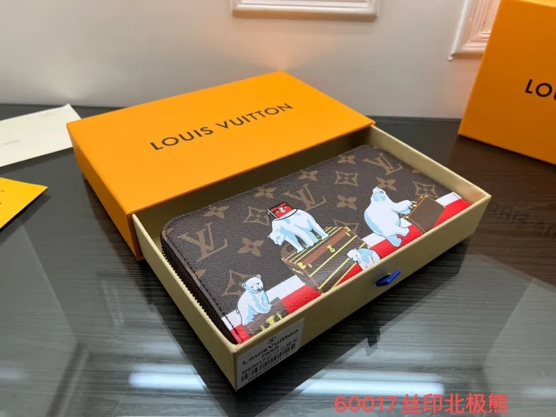 LV Wallets-2343
