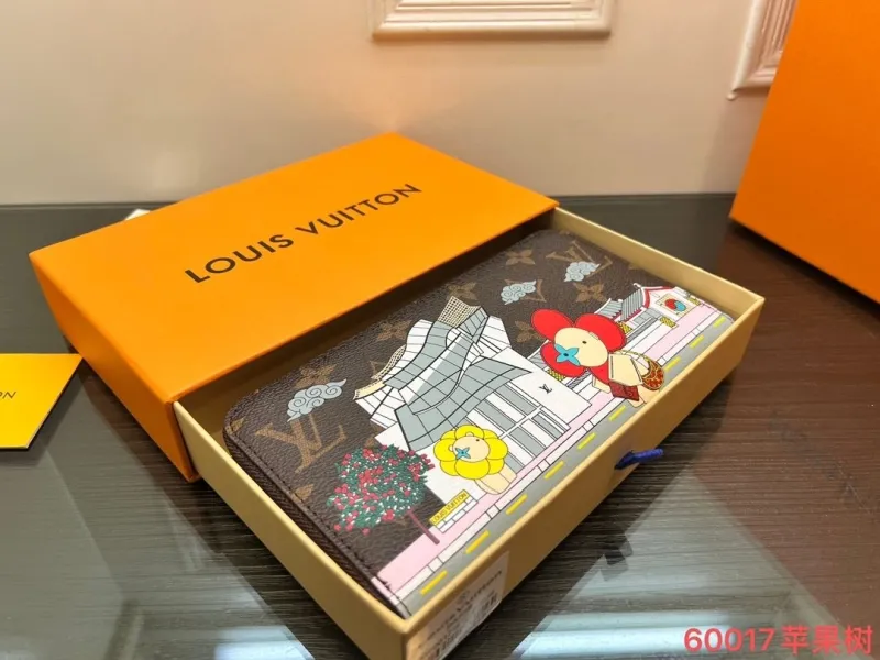 LV Wallets-2344