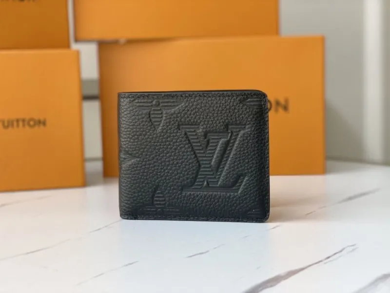 LV Wallets-2347
