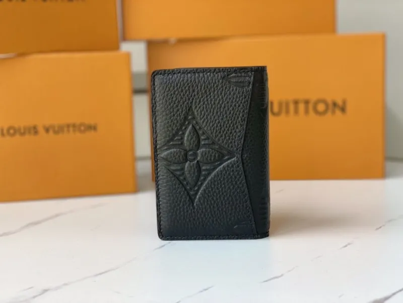 Alternative view of LV Wallets-2348