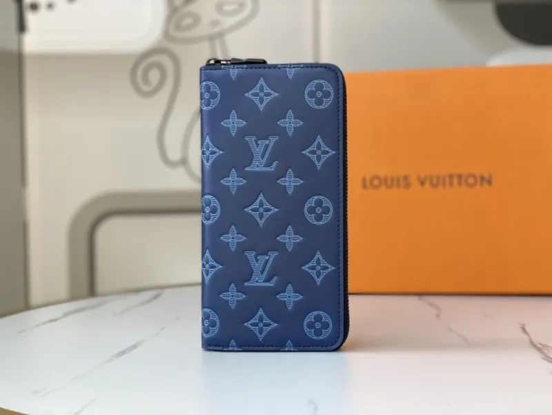 LV Wallets-2352