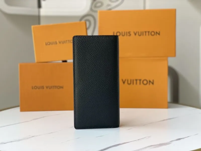 Alternative view of LV Wallets-2358
