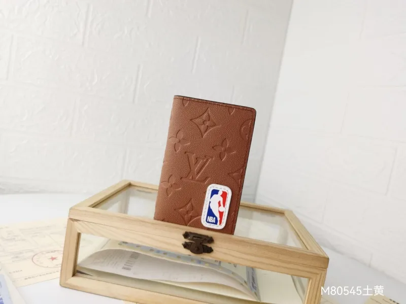 LV Wallets-2363