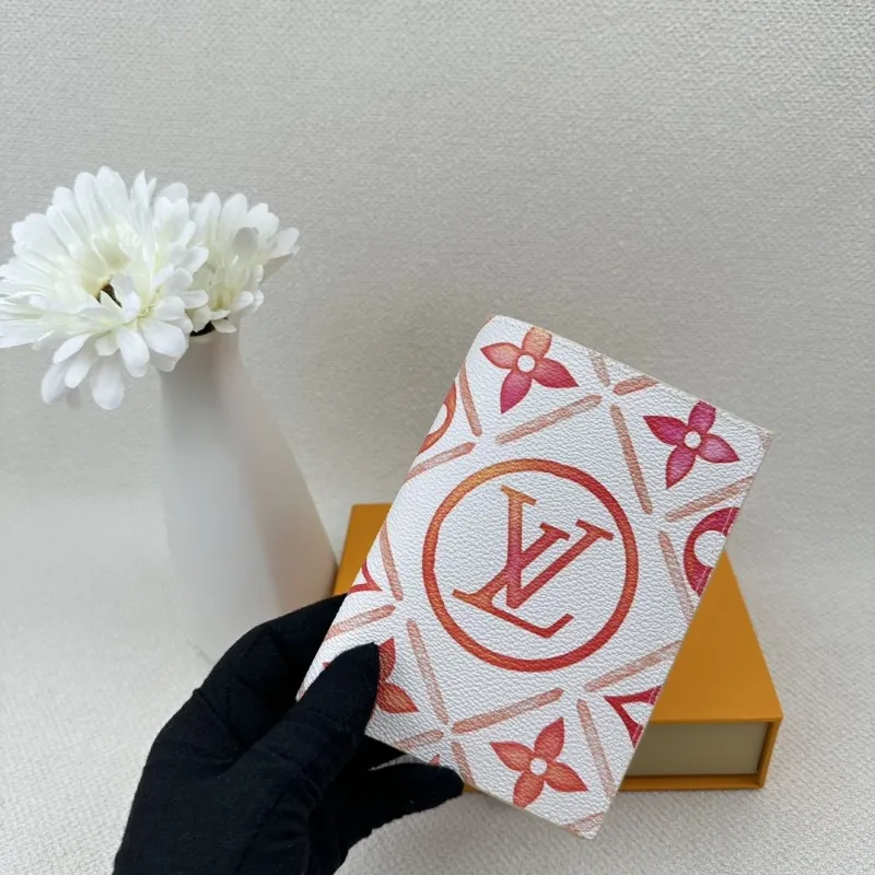LV Wallets-2386