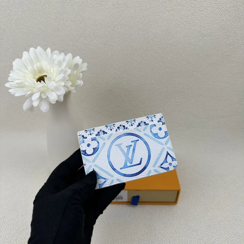 LV Wallets-2387