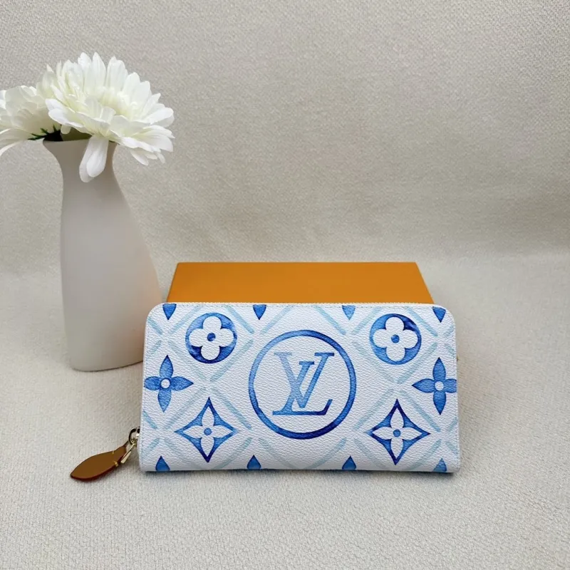LV Wallets-2389