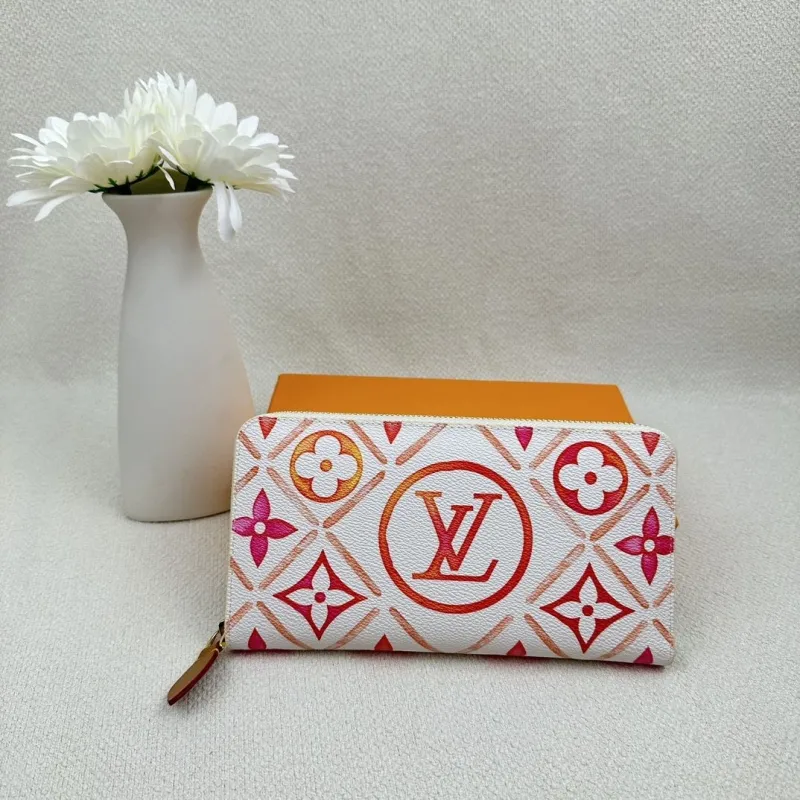 LV Wallets-2390
