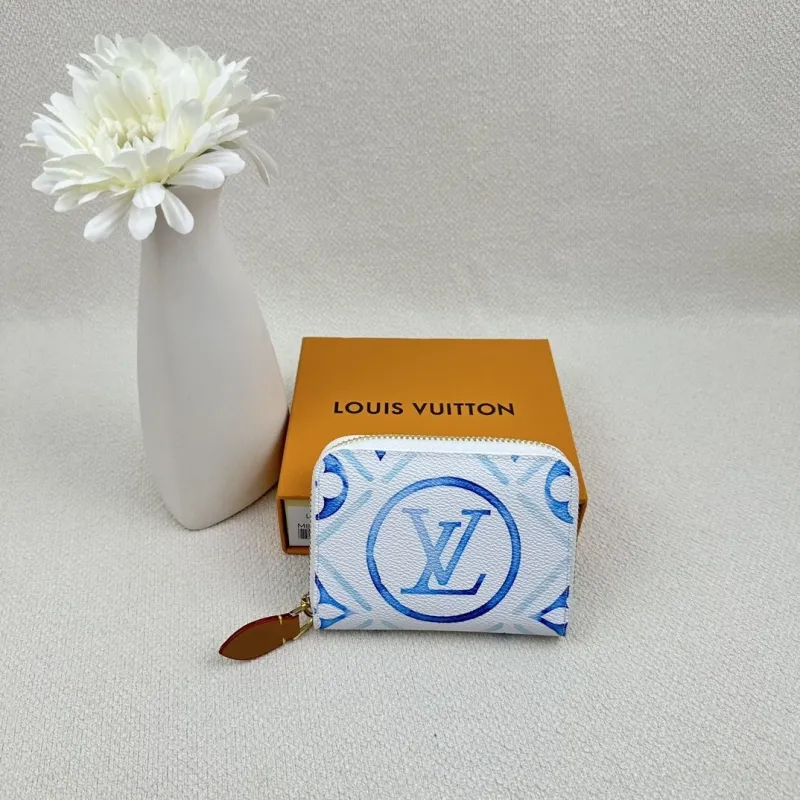 LV Wallets-2391