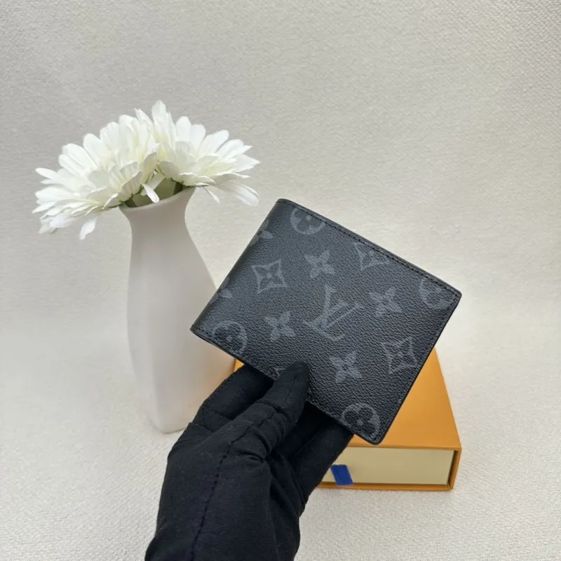LV Wallets-2399