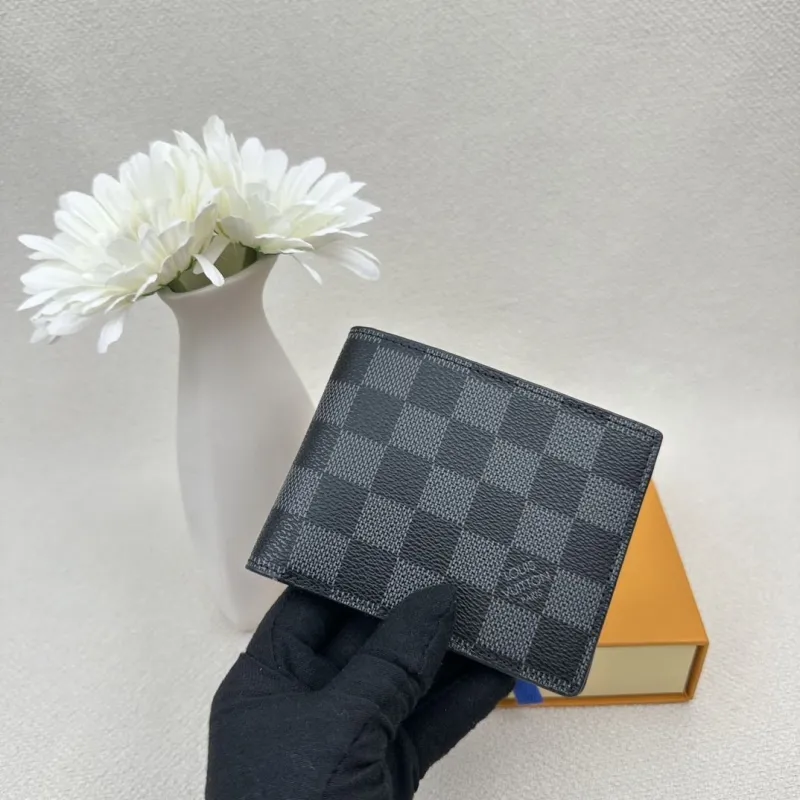 LV Wallets-2400