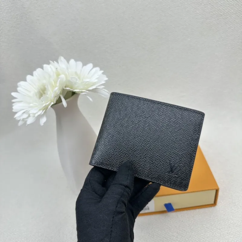 LV Wallets-2402