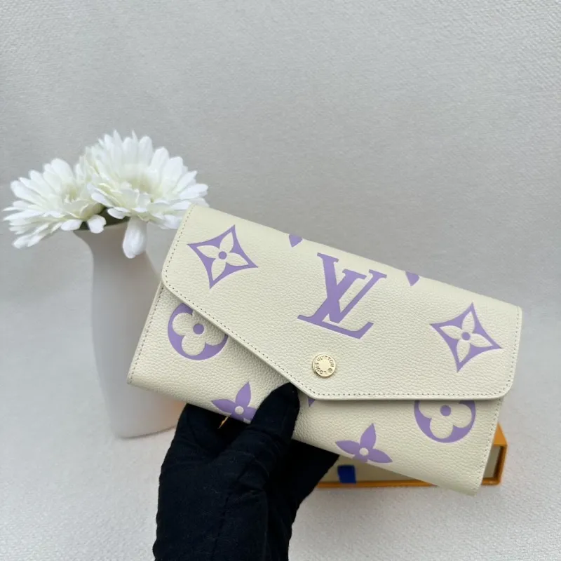 LV Wallets-2408