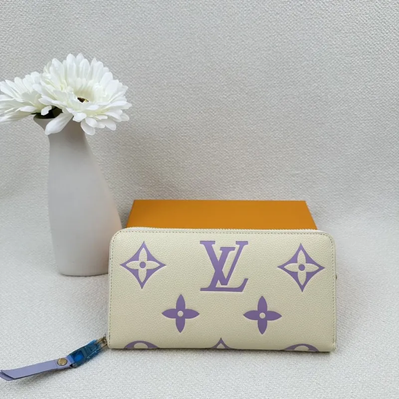 LV Wallets-2412
