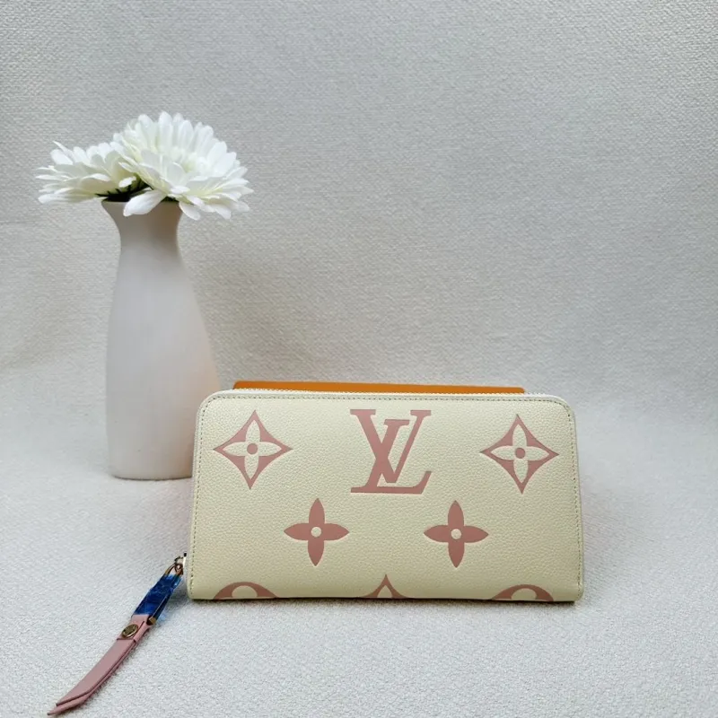 LV Wallets-2415