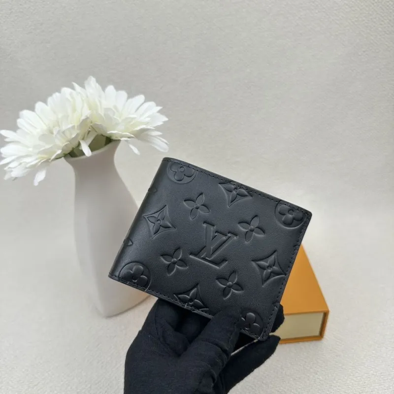 LV Wallets-2417