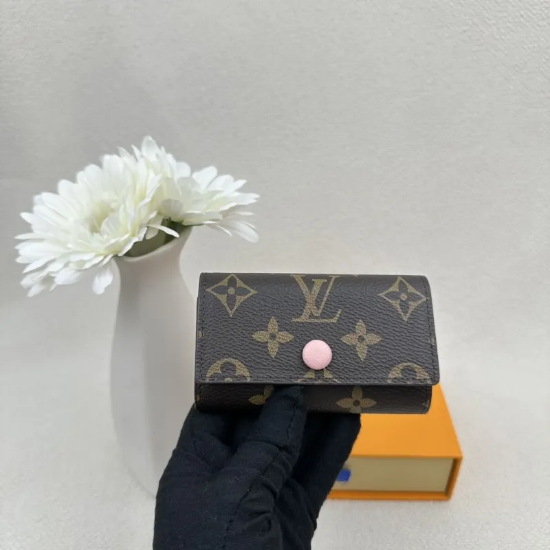 LV Wallets-2423