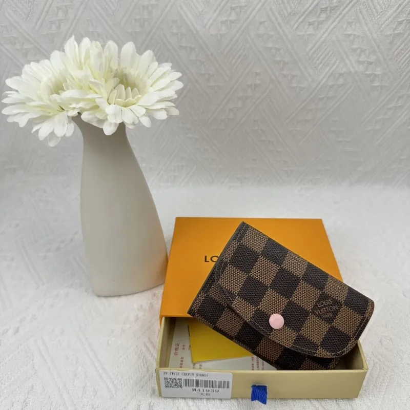 LV Wallets-2427