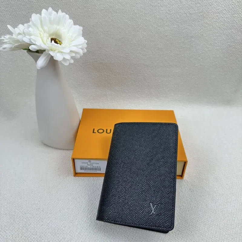 LV Wallets-2429