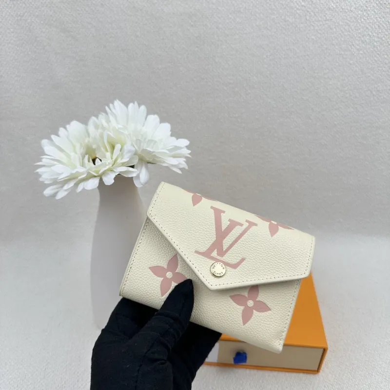 LV Wallets-2435