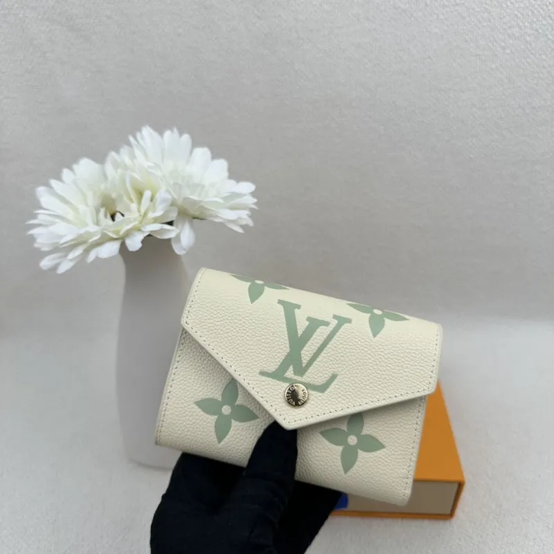 LV Wallets-2436