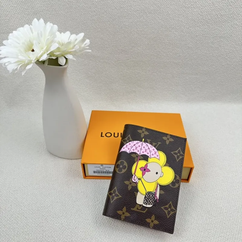 LV Wallets-2445