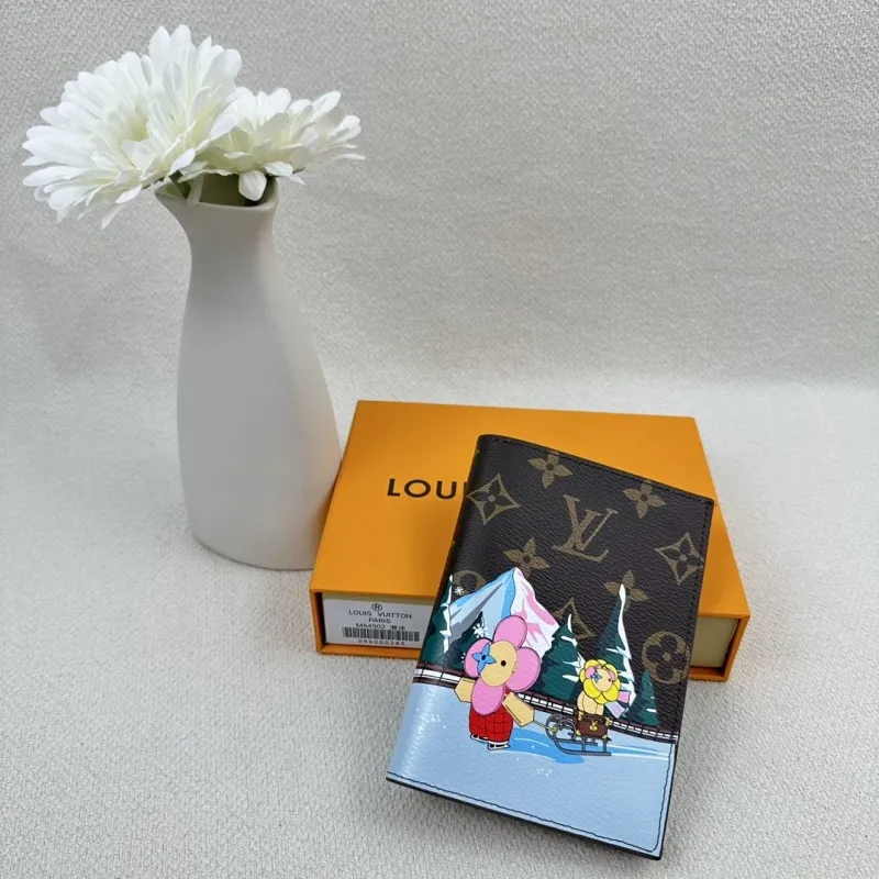 LV Wallets-2446