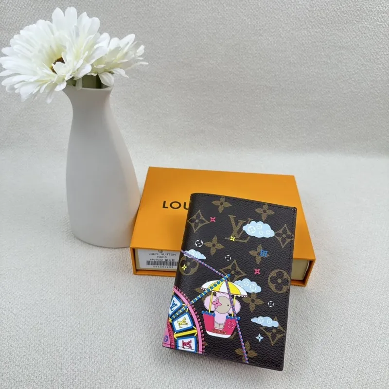 LV Wallets-2449