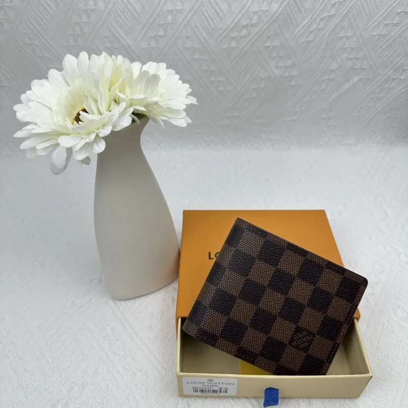 LV Wallets-2469
