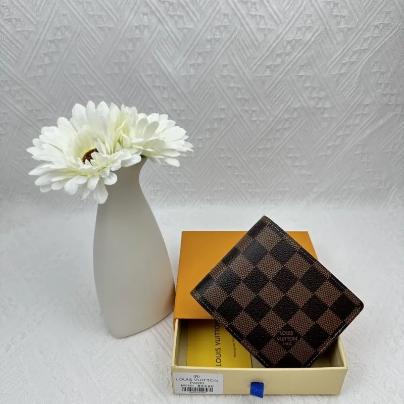 LV Wallets-2474