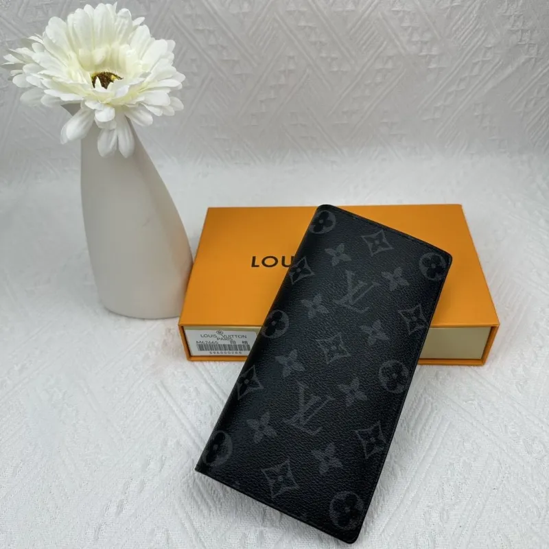 LV Wallets-2487