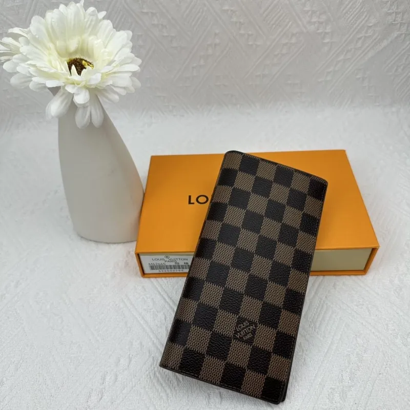 LV Wallets-2490