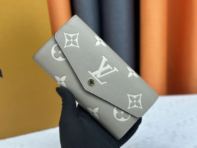 LV Wallets-2501