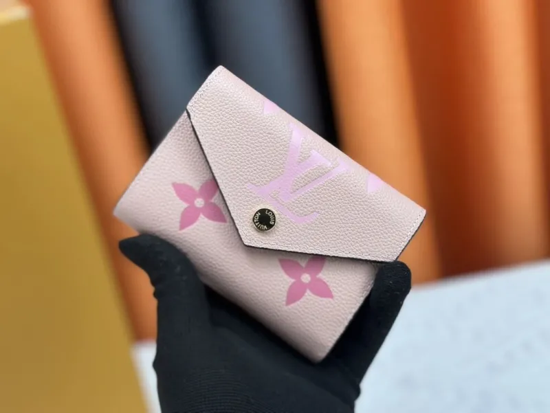 LV Wallets-2503
