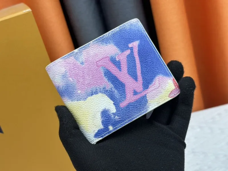 LV Wallets-2513