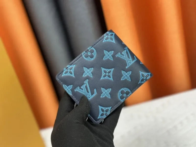 Alternative view of LV Wallets-2516