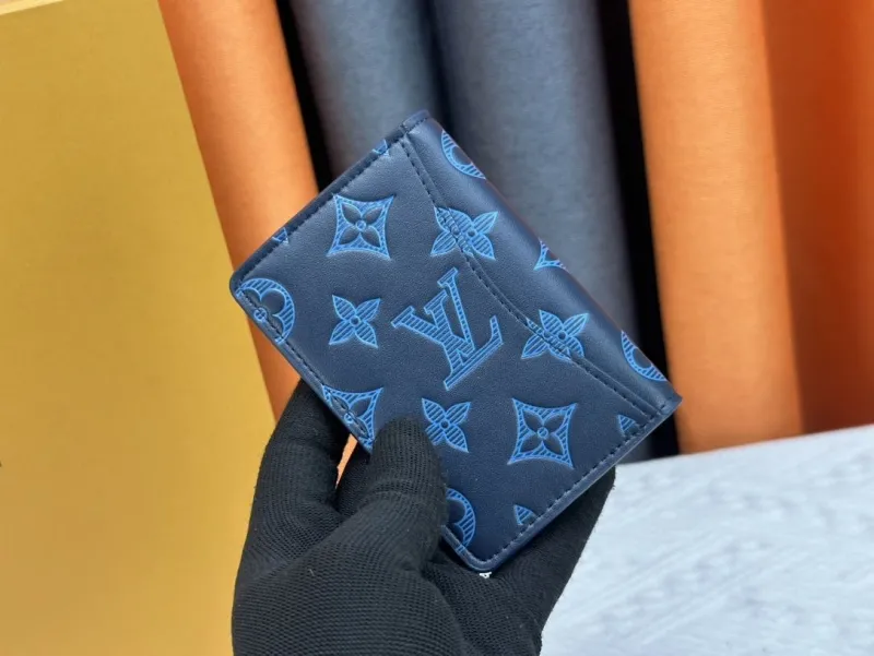 Alternative view of LV Wallets-2517