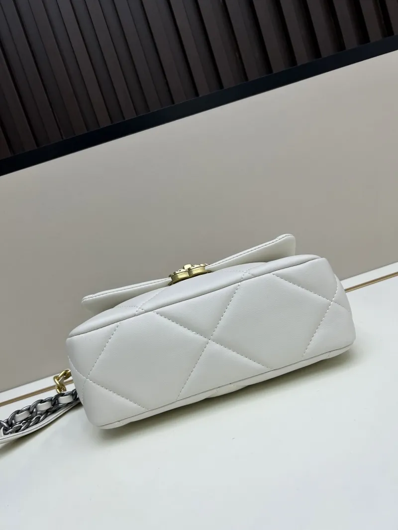 Chanel 19 Bags-4 - Image 6