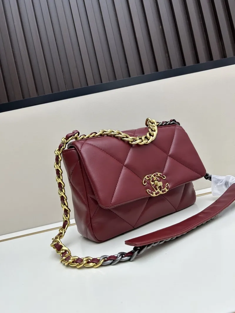 Alternative view of Chanel 19 Bags-5