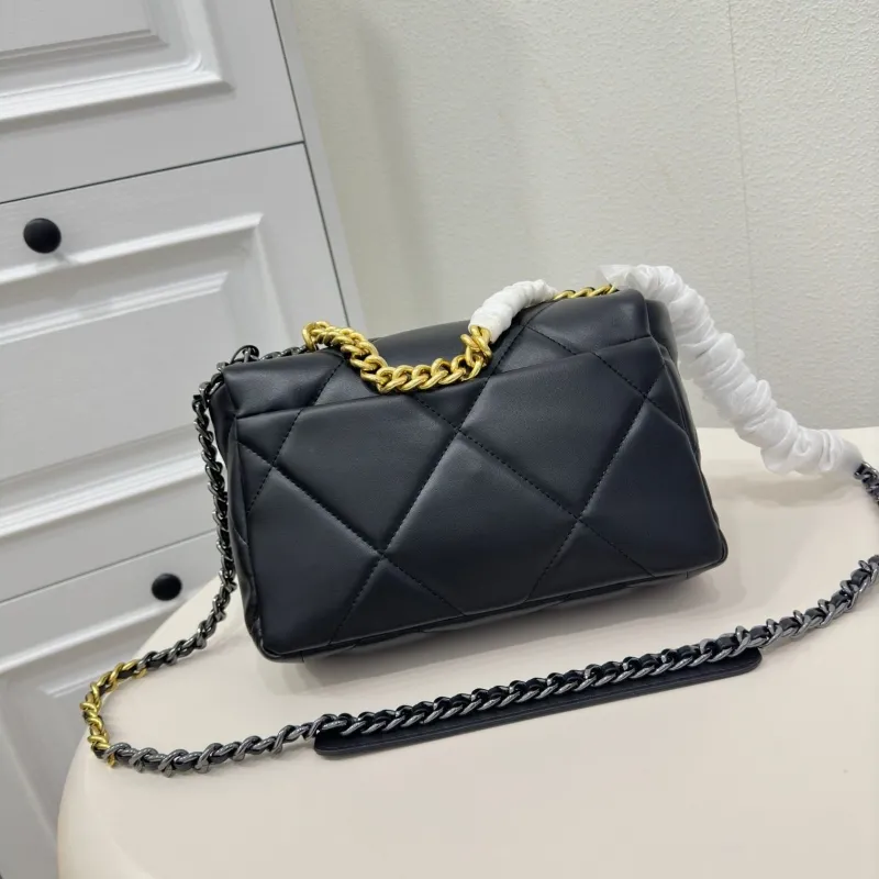 Chanel 19 Bags-7 - Image 3