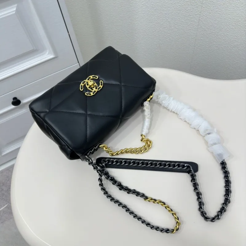 Chanel 19 Bags-7 - Image 4