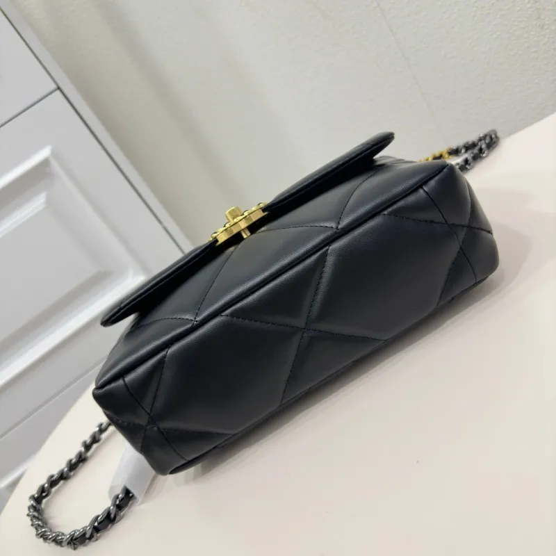 Chanel 19 Bags-7 - Image 5