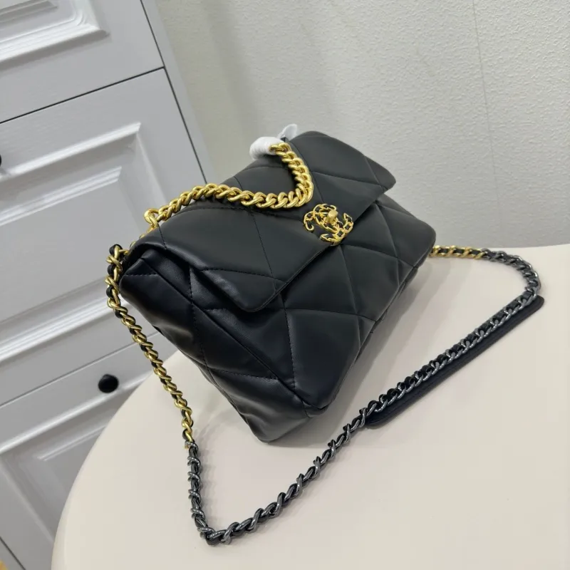Alternative view of Chanel 19 Bags-8
