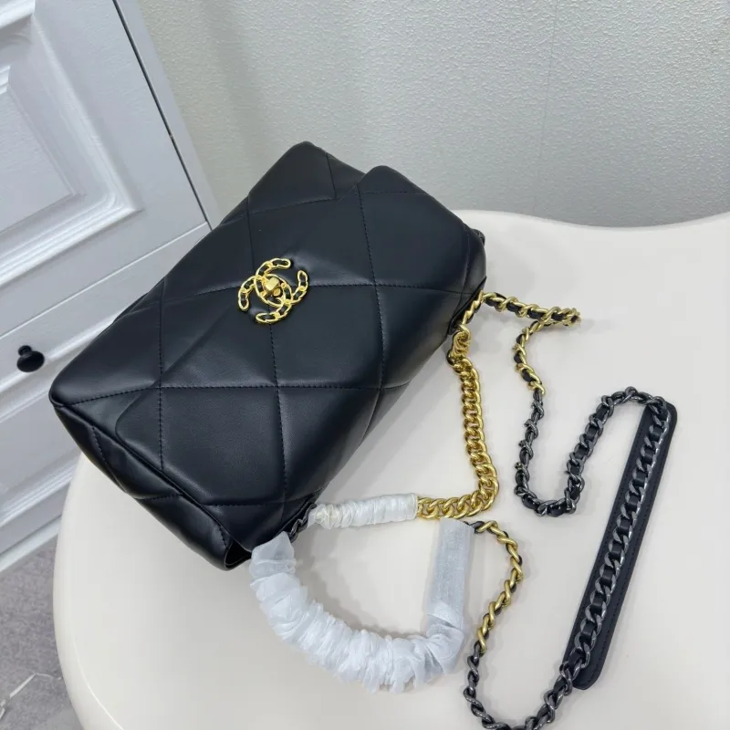 Chanel 19 Bags-8 - Image 4