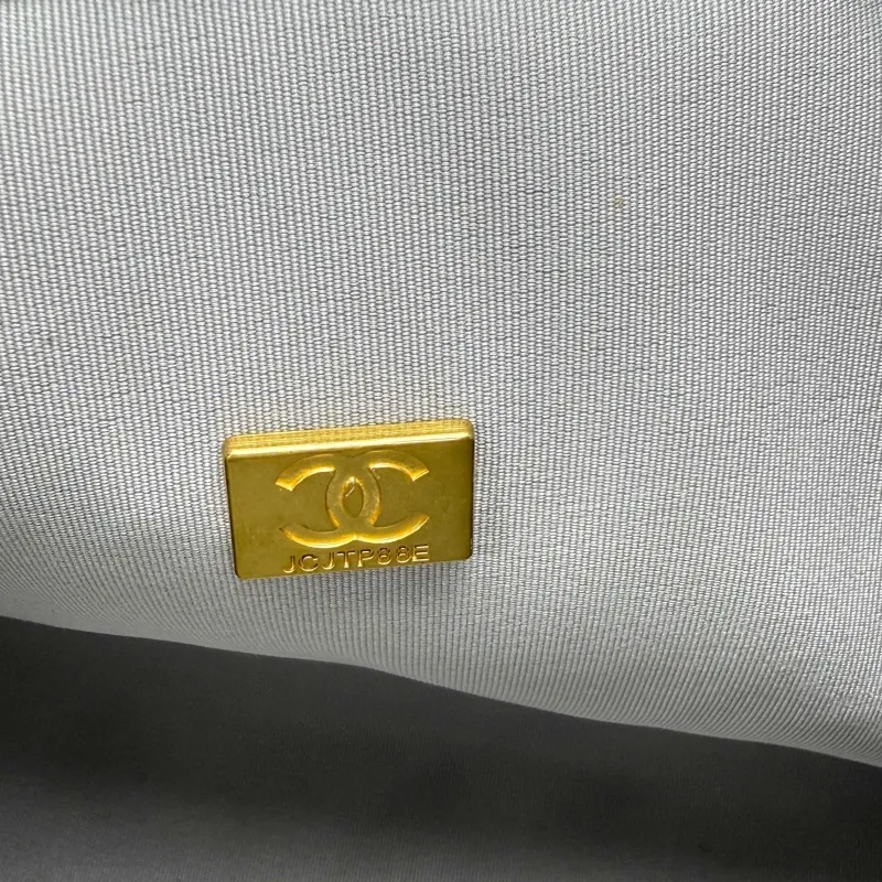 Chanel Bucket Bags-17 - Image 8