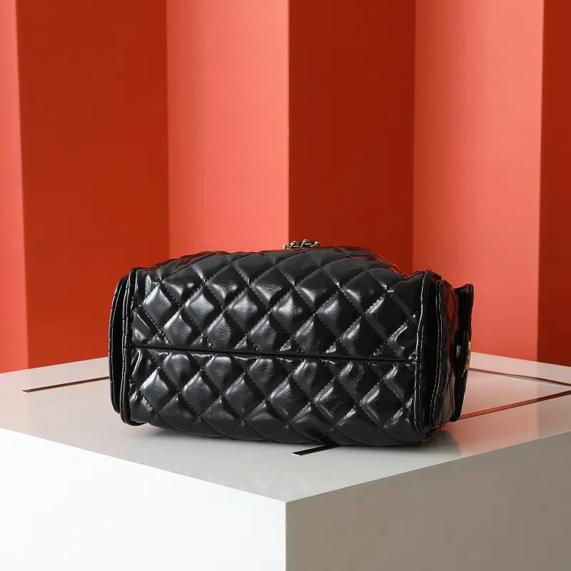 Chanel Bucket Bags-19 - Image 4