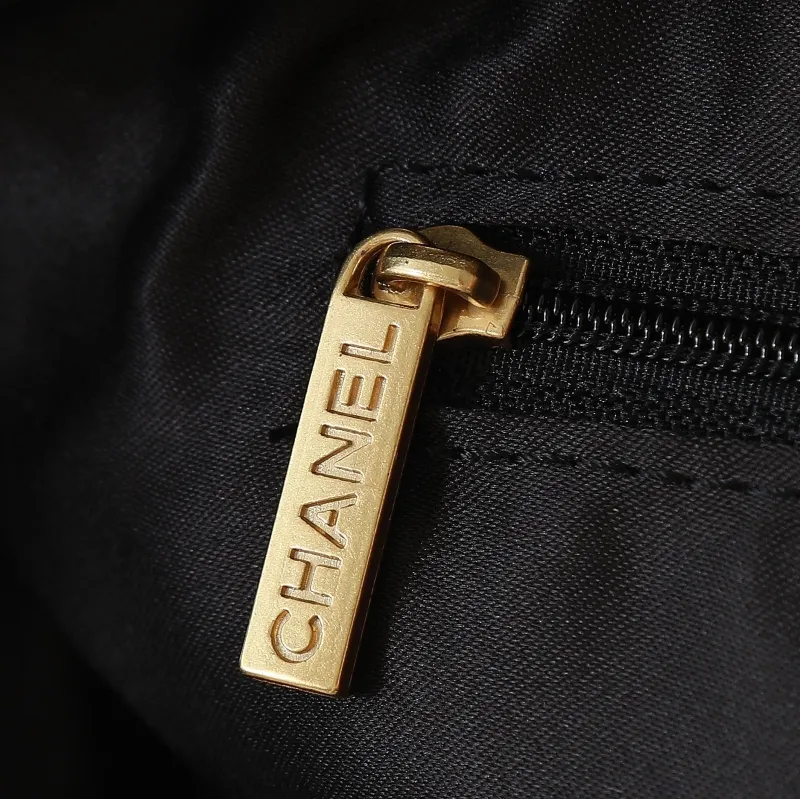 Chanel Bucket Bags-19 - Image 5