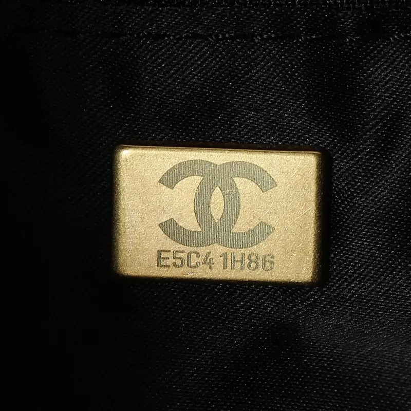 Chanel Bucket Bags-20 - Image 9