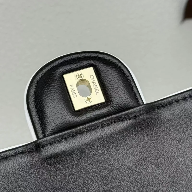 Alternative view of Chanel CF Series Bags-157