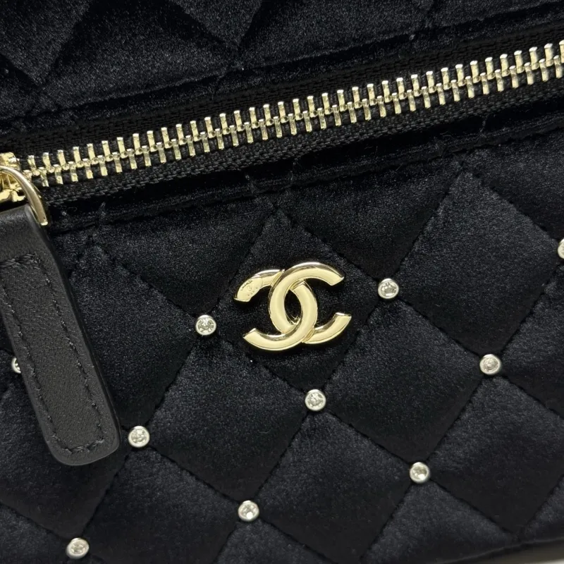 Alternative view of Chanel Cosmetic Bags-3